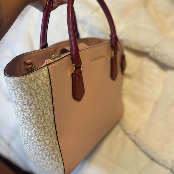 Michael Kors handbag - Picture 4 of 10